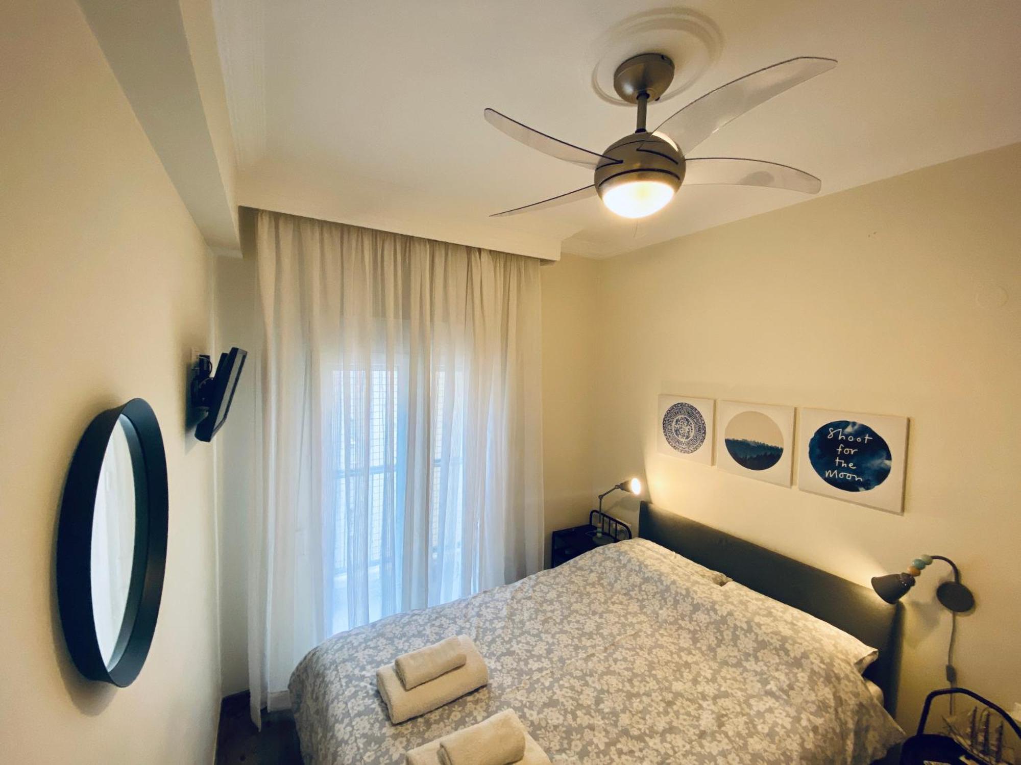 Aristotelis Cozy And Playful At Forum Appartement
